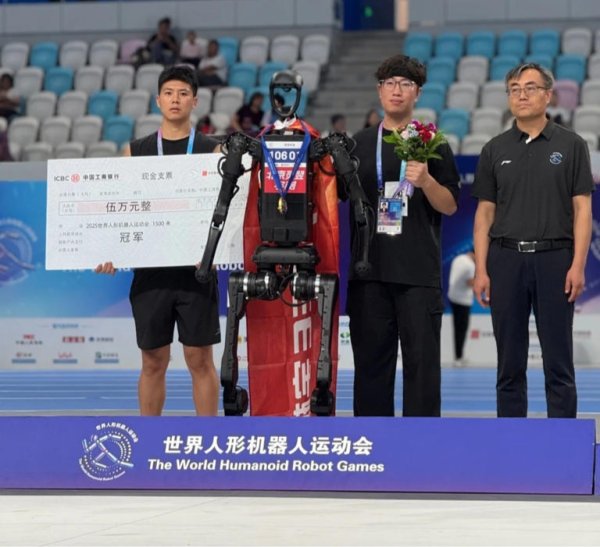 融凯配资 宇树科技王兴兴：过去 10 年犯的最大错误是低估 AI 技术进步